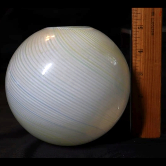 Vintage Swirled 5" Round Orb Art Glass Vase Modern Contemporary - Picture 5 of 7